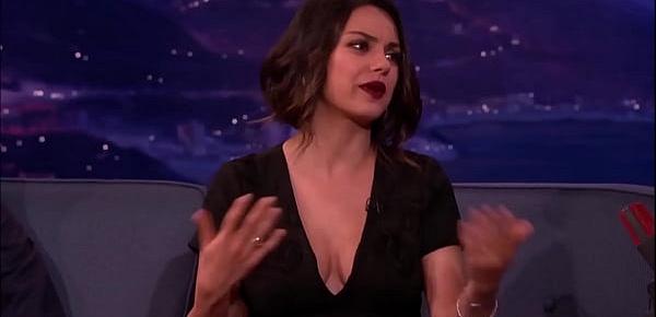  Mila Kunis and Natalie Portman Sexy Scenes - Lesbian Kissing